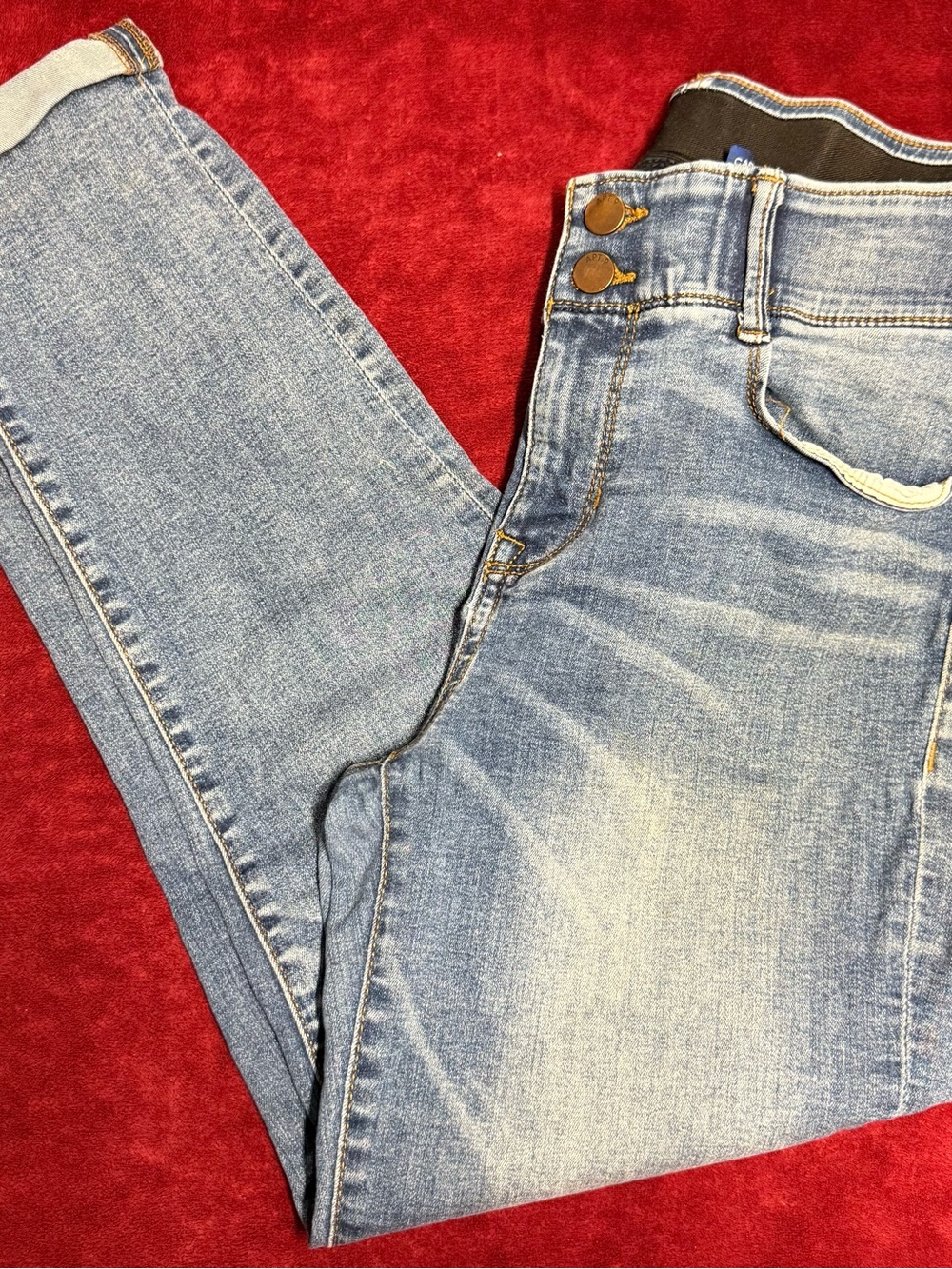 Apt. 9 Light Blue Denim Capri Jeans